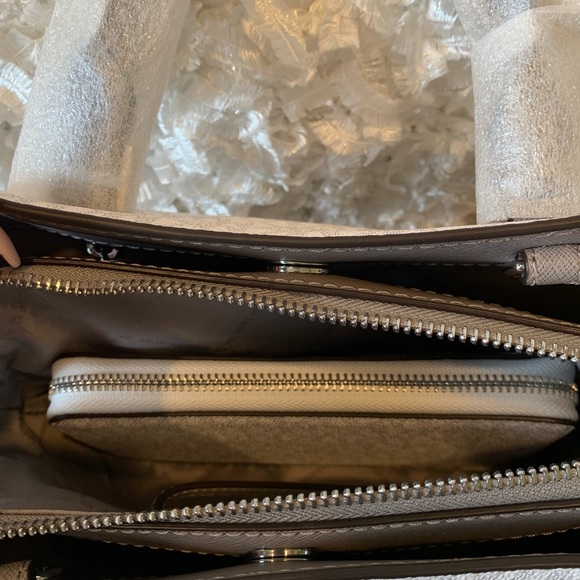 MICHAEL KORS SAVANNAH SMALL SATCHEL - Picture 5 of 7